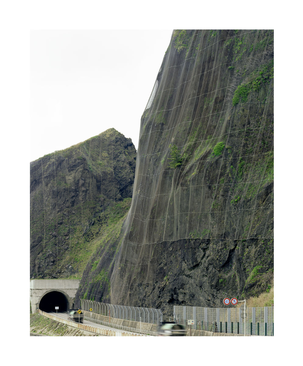 The Tunnel (トンネル) 2001